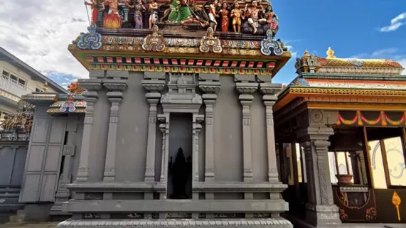 CÉRÉMONIE RELIGIEUSE DU JOUR DE L'AN TAMOUL