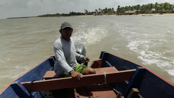 TROIS NUANCES DE BLEU : GUYANE, l'AVENTURE OCEANE