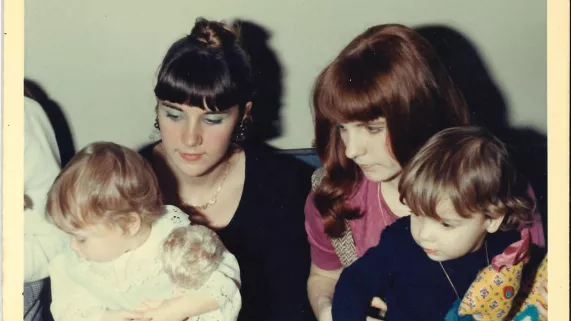 NOUS, LES FILLES-MERES