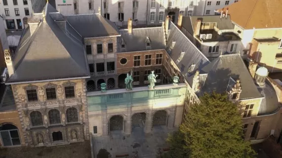 UNE MAISON, UN ARTISTE