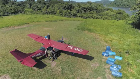 LES AVIONS DU BOUT DU MONDE