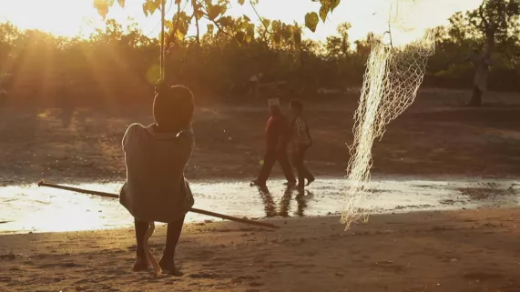 3 NUANCES DE BLEU - L'INDIEN UN OCEAN SAUVAGE