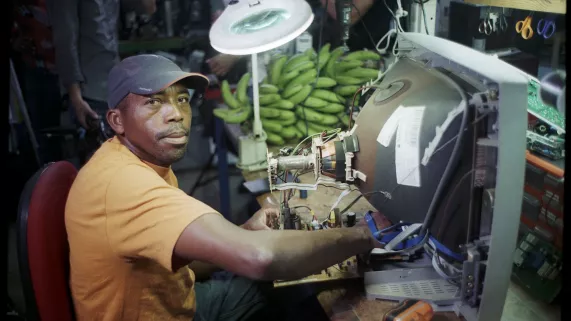 ARCHIPELS : PAPANGÈR - Une autre histoire de La Réunion  ARCHIPELS : PAPANGÈR - Une autre histoire de La Réunion