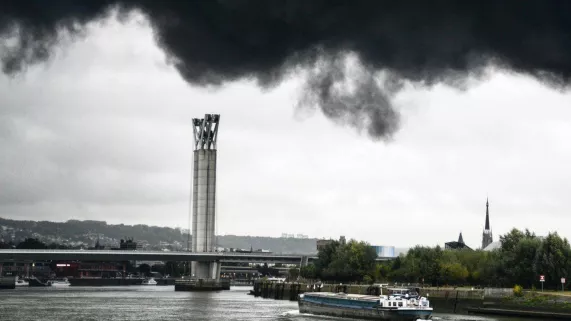 Lubrizol Rouen 2 by Erik Berg_0 Lubrizol Rouen 2 by Erik Berg_0