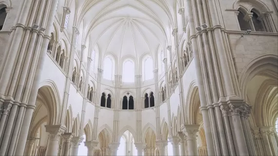 ArtStories_EglisesDeLumiere_BasiliqueDeVezelay2_CREDITSeppia ArtStories_EglisesDeLumiere_BasiliqueDeVezelay2_CREDITSeppia