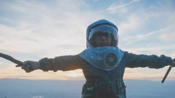 LES ENFANTS DE LA LUNE DANS L'ARCHIPEL DES COMORES LES ENFANTS DE LA LUNE DANS L'ARCHIPEL DES COMORES