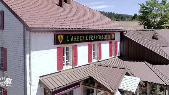 Ça roule en cuisine aux Rousses, à L'Arbézie franco-suisse Ça roule en cuisine aux Rousses, à L'Arbézie franco-suisse