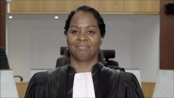 Femmes kanak, les pionnières