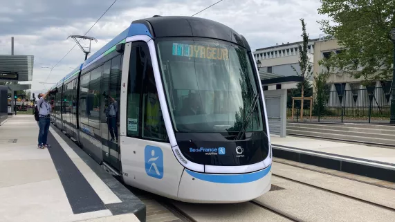 Le T10