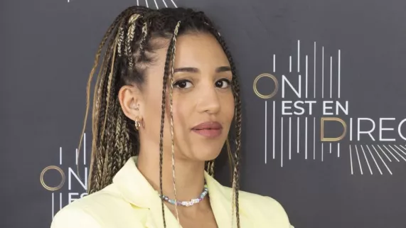 On est en direct, samedi 9 avril, à partir de 23h0 sur Réunion la 1ère  la journaliste et l’animateur recevront notamment Jean-Paul Gaultier, Pablo Mira et Vanessa Burggraf.