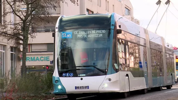 Le trolley bus arrive à Nancy © FTV