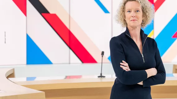 Christine Boos, présentatrice de Dimanche en politique Europe Christine Boos, présentatrice de Dimanche en politique Europe