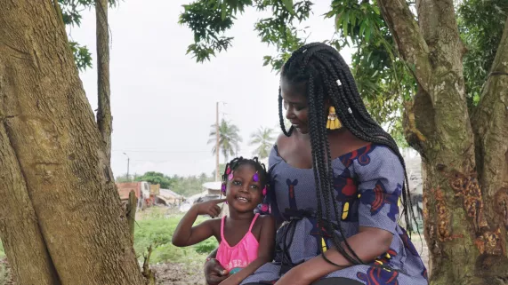 Documentaire : Koromousso - Grande soeur Documentaire : Koromousso - Grande soeur