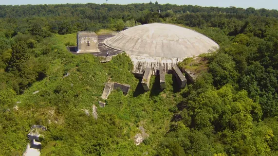 LA COUPOLE D'HELFAUT