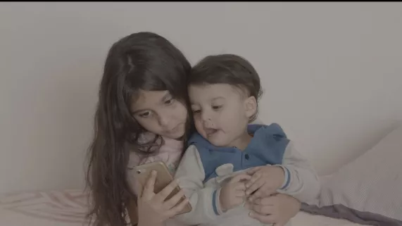 MERES EN EXIL (c) Ladybirds Films