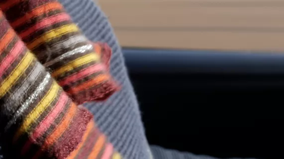 Son foulard à mon cou