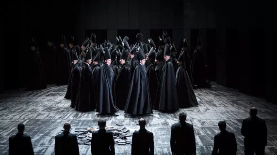 DON CARLO crédit Klara Beck DON CARLO crédit Klara Beck