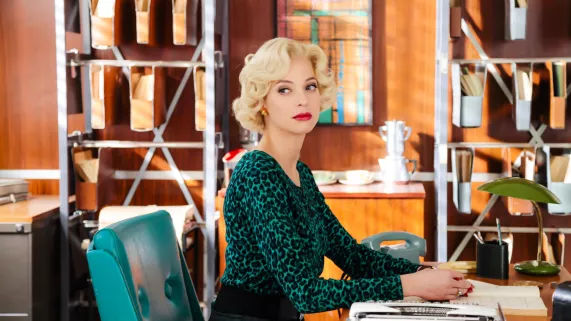 PETITS MEURTRES DAGATHA CHRISTIE PETITS MEURTRES DAGATHA CHRISTIE