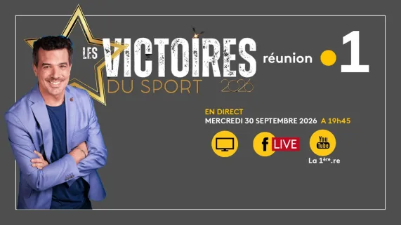 Réunion la 1ère, votre plus grand terrain de sport ! Qu'elles se vivent en radio, en télévision, sur le web ou les réseaux sociaux, les émotions universelles du sport péi se partagent sur nos antennes. Réunion la 1ère est fière d’affirmer son engagement historique aux côtés du mouvement sportif local en diffusant, en direct simultané (Télé, Facebook Live et YouTube), la prestigieuse cérémonie des Victoires du Sport 2025 ✨.
