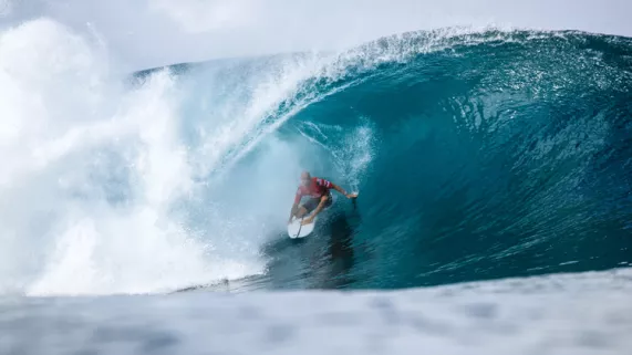 kelly-slater-pipeline.jpg