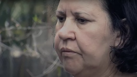 Les jours de Cilaos Documentaire de Rafick Affejee. France (2020). Durée : 46 minutes. Marie-Noëlle a quitté l’île de la Réunion en 1976. Elle avait 20 ans quand elle est arrivée à Paris. Aujourd’hui, elle contemple souvent l’idée de retourner vivre sur son île mais le contraste avec