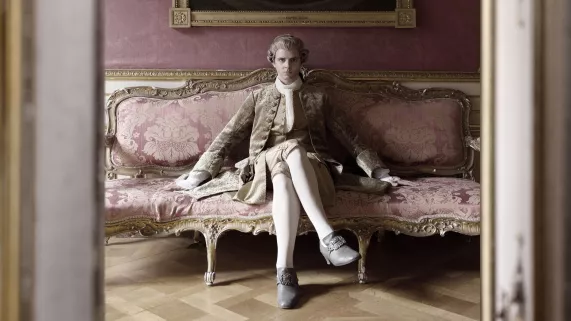LES AVENTURES DU JEUNE VOLTAIRE
