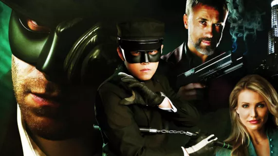 THE GREEN HORNET (CINÉMA)   Le réalisateur français Michel Gondry revisite avec humour et à coup d’effets visuels la série télé des années 1960 immortalisée par Bruce Lee. Film de super-héros aussi loufoque qu’original !