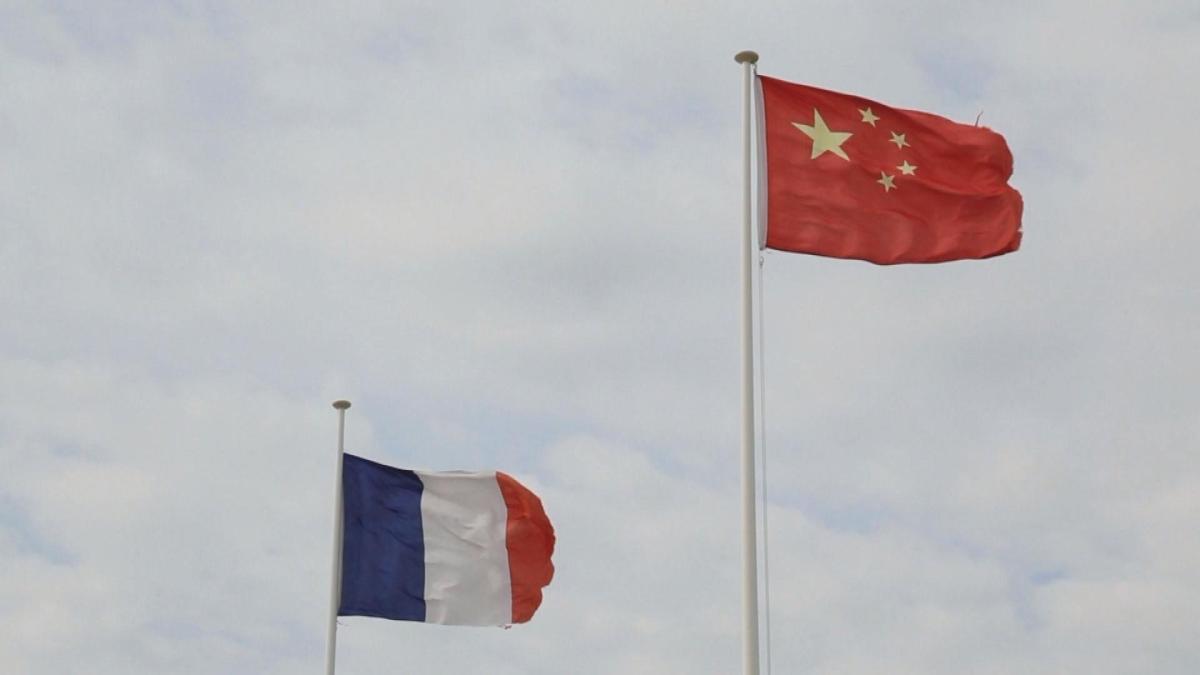 FRANCE-CHINE CONTRATS ET DEPENDANCES