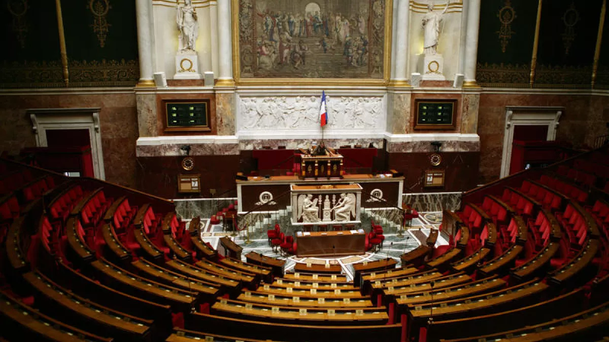 l'hémicycle de l'Assemblée Nationale l'hémicycle de l'Assemblée nationale