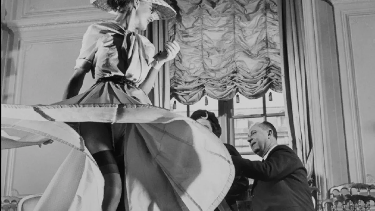 Christian Dior présente sa première collection Christian Dior présente sa première collection