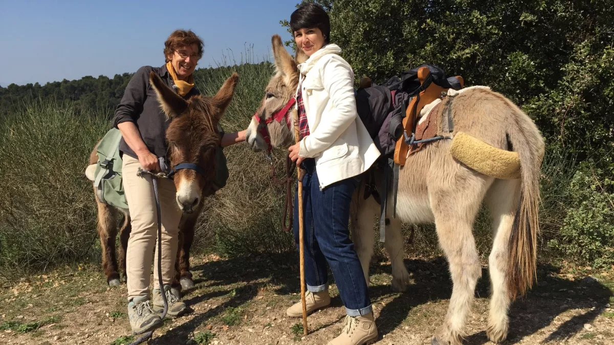 Chroniques Méditerranéennes Carine Aigon avec l'une de ses invitées