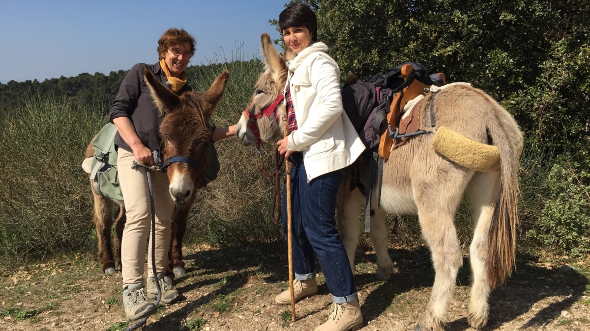Chroniques Méditerranéennes Carine Aigon avec l'une de ses invitées
