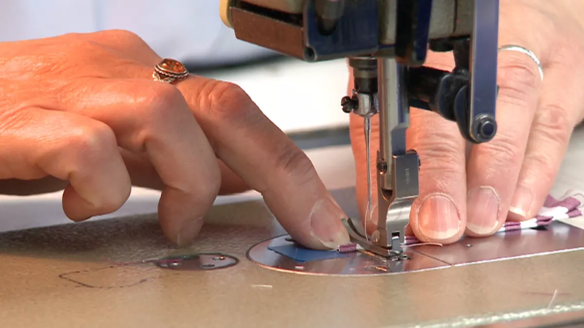 Des couturières sur le fil couture