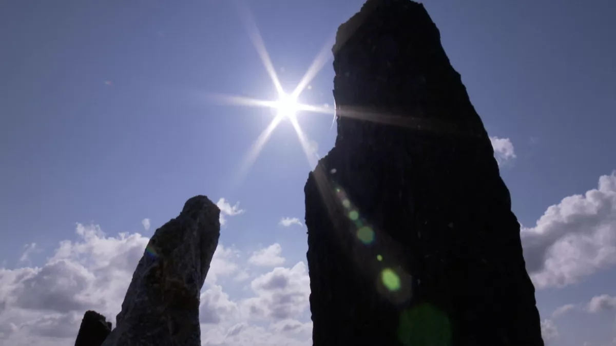 © Fred Hilgemann Productions L'ENIGME DU GRAND MENHIR