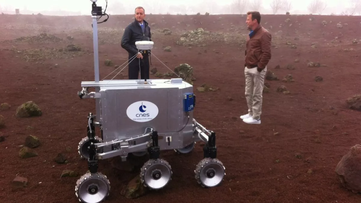Pierjean Frison CDV sur le sol de la planète Mars avec le CNES Pierjean Frison CDV sur le sol de la planète Mars avec le CNES