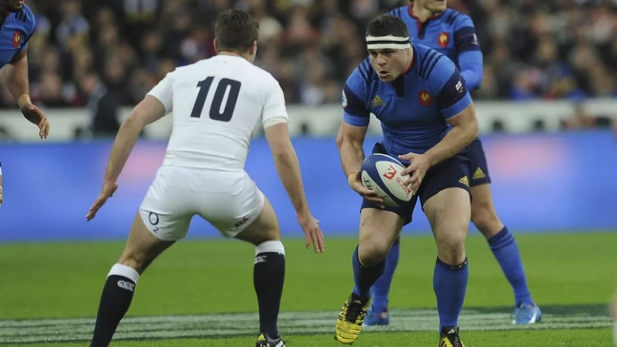 Le capitaine du XV de France Guilhem Guirado face à l'ouvreur anglais George Ford, Le capitaine du XV de France Guilhem Guirado face à l'ouvreur anglais George Ford, lors de la dernière journée du Tournoi des VI Nations, le 19 mars 2016 au Stade de France. - R. Pierre / Sipa