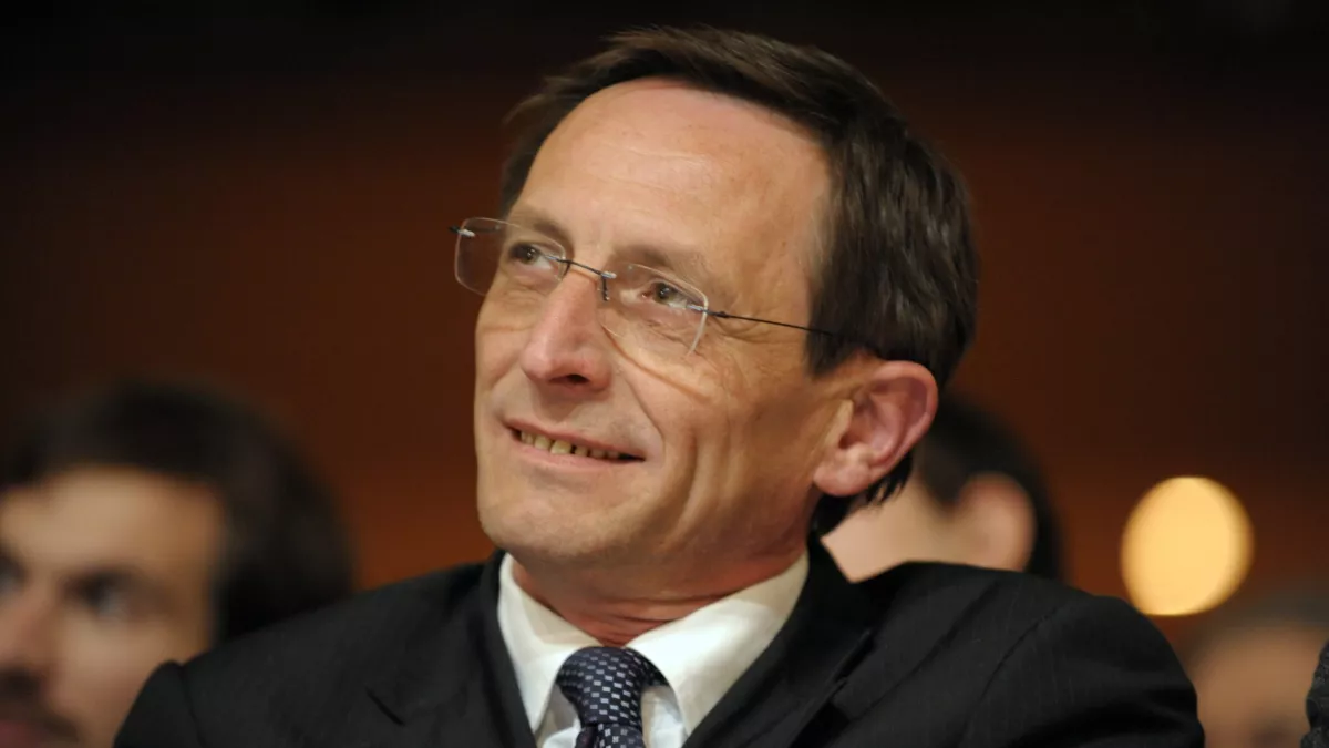 Dimanche en politique - Robert Herrmann, invité