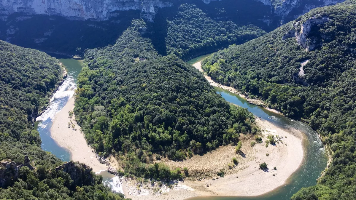 CDH L'ardèche, d'un monde à l'autre CDH L'ardèche, d'un monde à l'autre