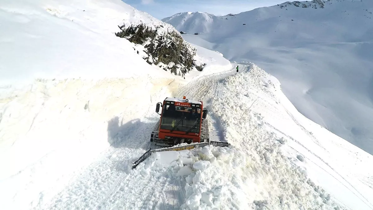 IL FAUT GARDER LA ROUTE OUVERTE Il faut garder la route ouverte