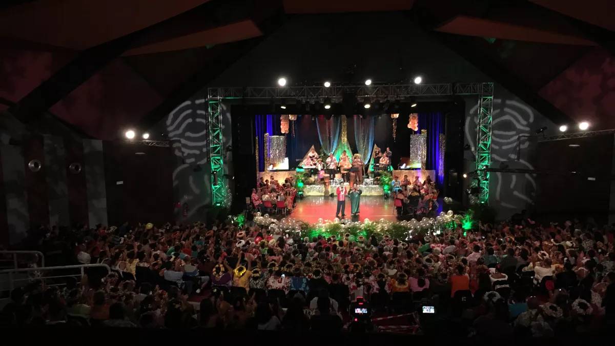 LE LM SHOW FETE LE NOUVEL AN SUR POLYNESIE 1ERE Le Grand Théâtre de la Maison de la Culture