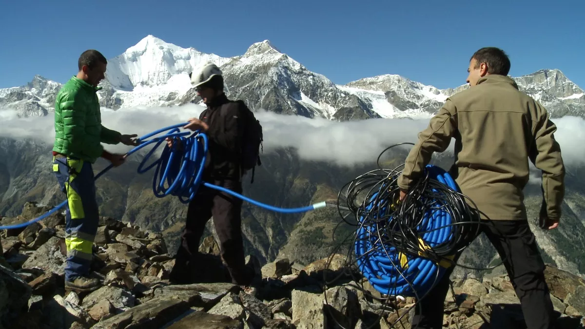 Les glaciers rocheux, des géants sous surveillance Les glaciers rocheux, des géants sous surveillance