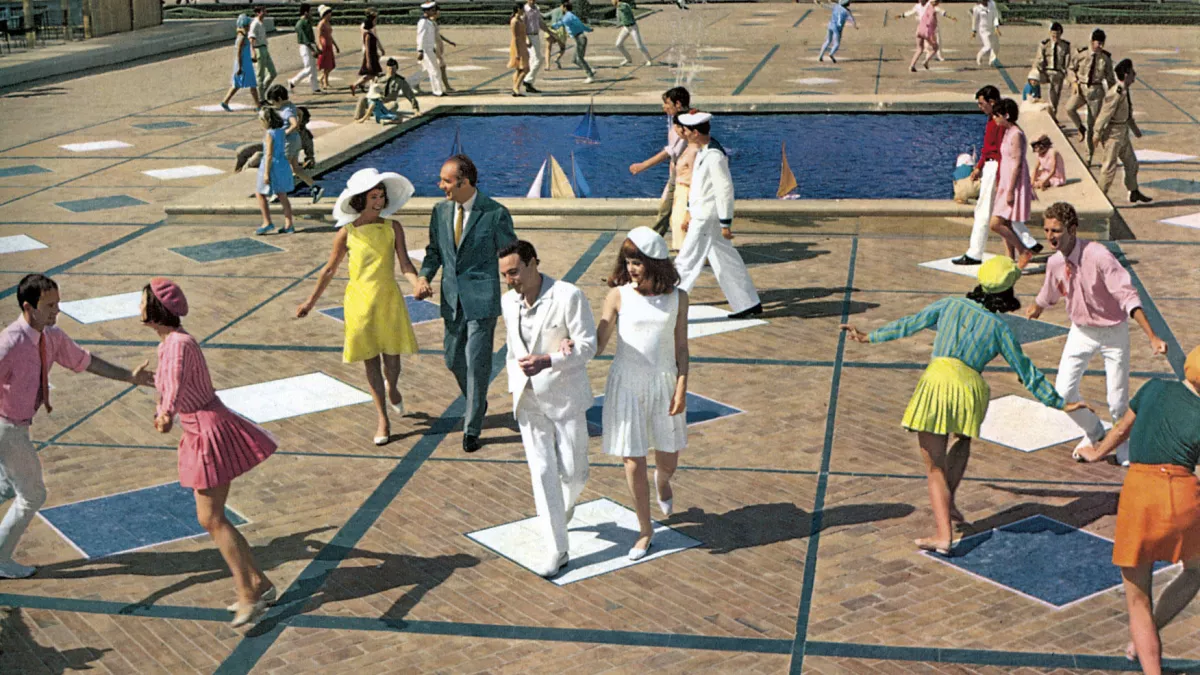 Hélène Jeanbrau © 1996 Ciné Tamaris LES DEMOISELLES DE ROCHEFORT