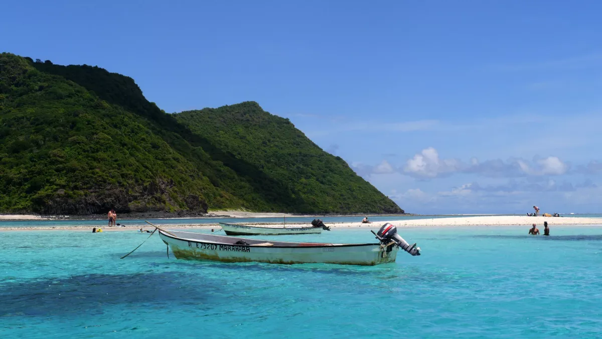 "Echappées belles : Mayotte, au coeur de l'océan indien" "Echappées belles : Mayotte, au coeur de l'océan indien"