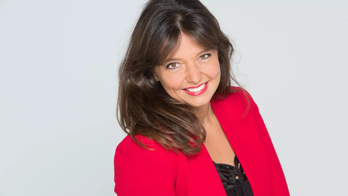 © Delphine Ghosarossian / FTV 2016 Carinne TEYSSANDIER