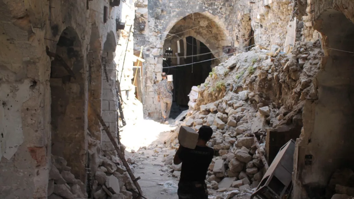 Dans les décombres d’Alep, la résistance s’organise. © Dream Way Productions SYRIE, LES DERNIERS REMPARTS DU PATRIMOINE