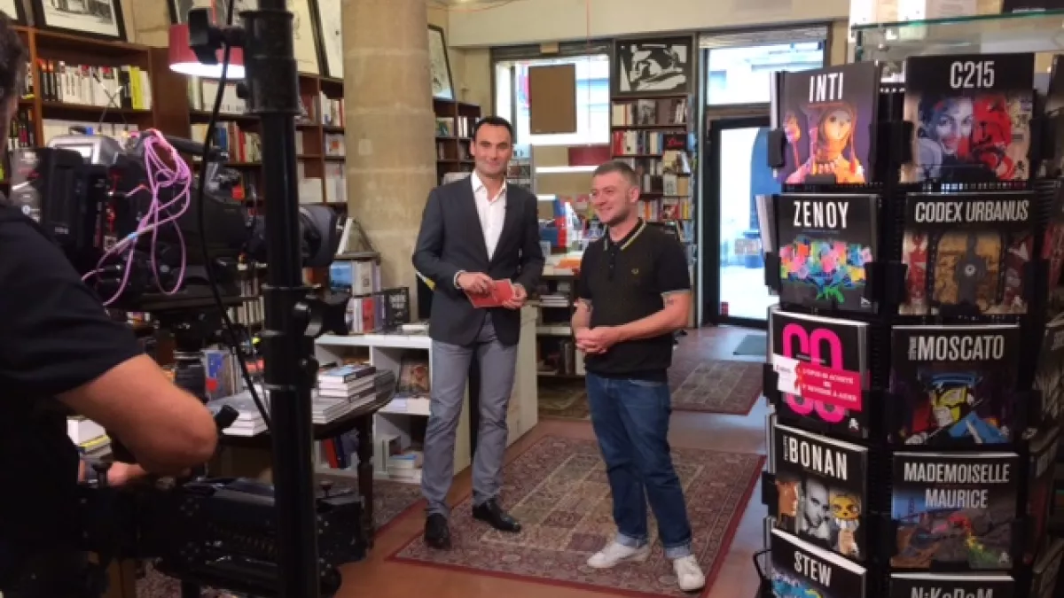 Avec Rodolphe Urbs Librairie "La mauvaise réputation" Avec Rodolphe Urbs Librairie "La mauvaise réputation"