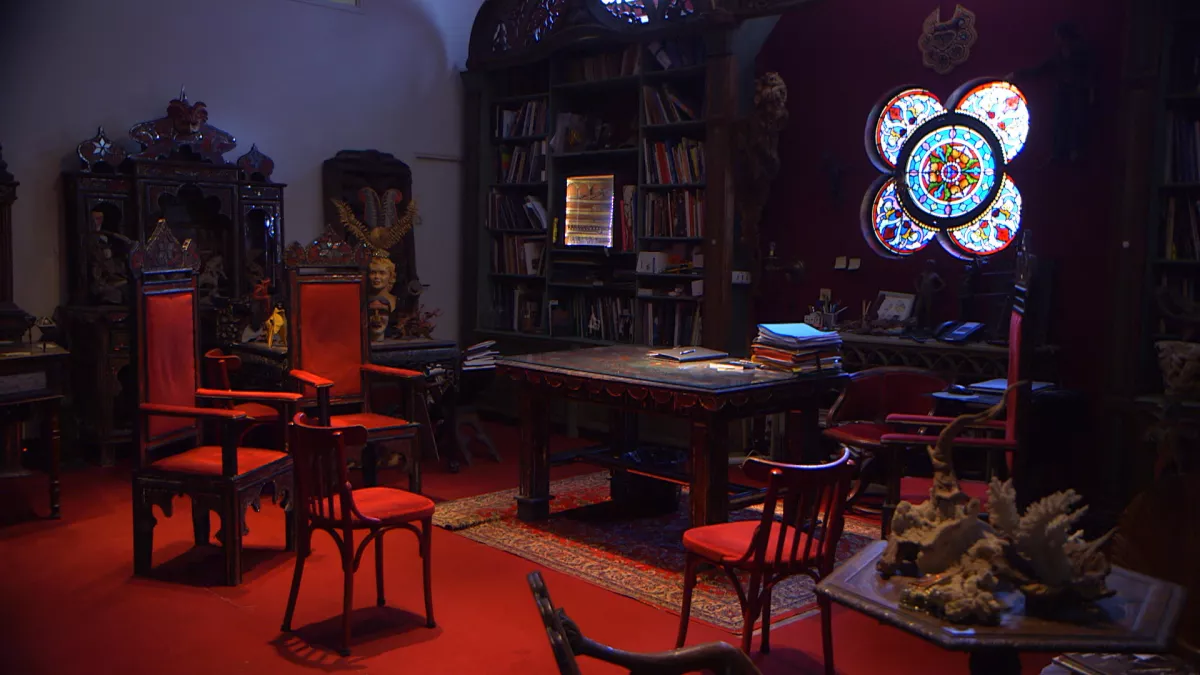 © L2 Films LES MAISONS INSOLITES DE PARIS