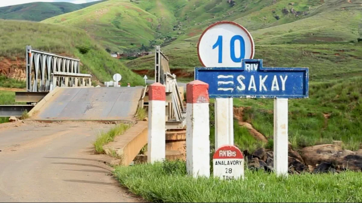 DE LA SAKAYA A LA CARAPA DE LA SAKAYA A LA CARAPA