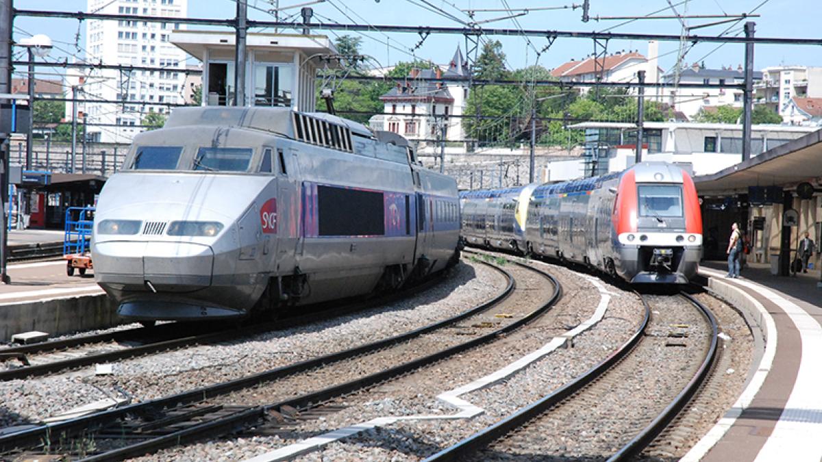 Gare de Dijon -TGV SNCF
