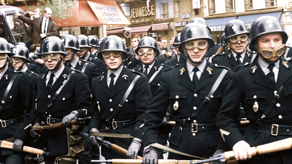 Gendarmes en mai 1968 © Gaumont Pathé Archives 